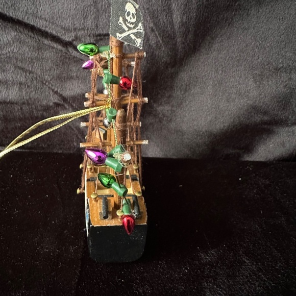 Vintage Provincetown MA. Handmade wood home decor, ornament, pirate ship - Picture 4 of 8